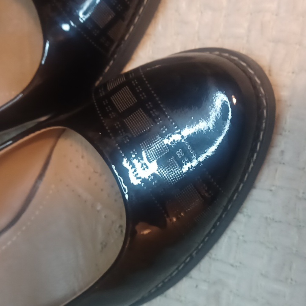 Clarks Black Patent Tarah Sofia  Leather Heels - Picture 2 of 9